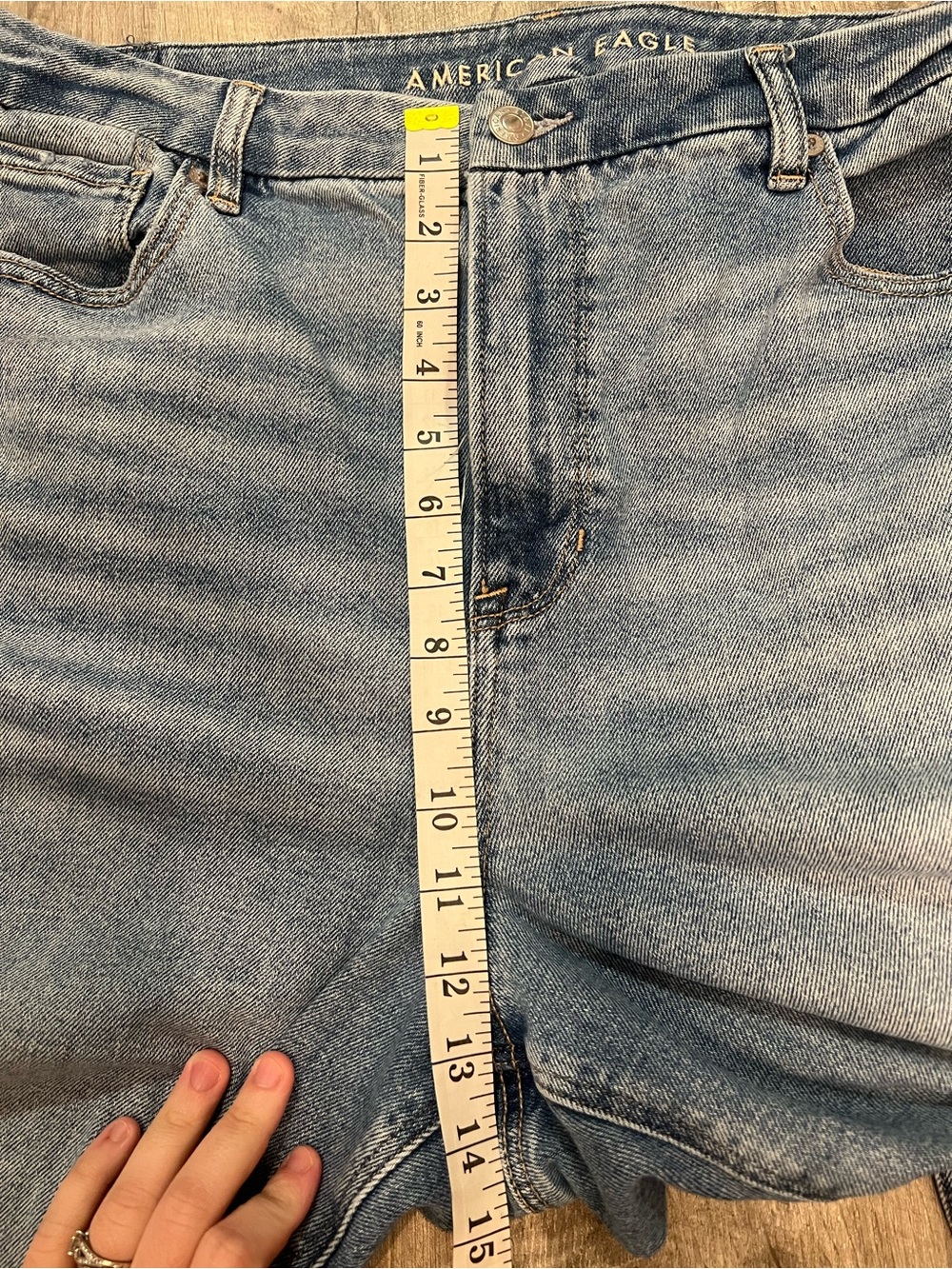 American Eagle Distressed Mom Jeans Women’s Size 16 Stretch Light Wash High Rise - Picture 3 of 7